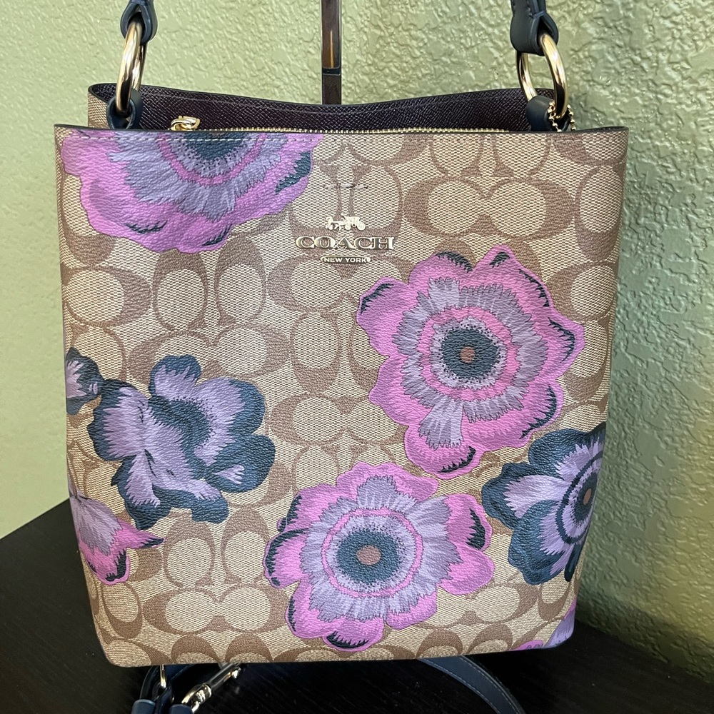 Coach X Kaffe Fassett Town Bucket Floral
Bag   Limited Edition - Picture 3 of 10